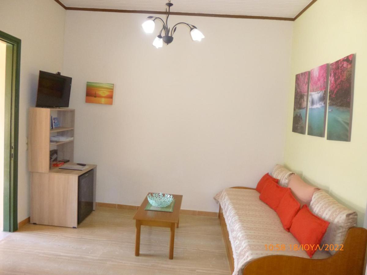 Bungalows Niki Ахарави Екстериор снимка