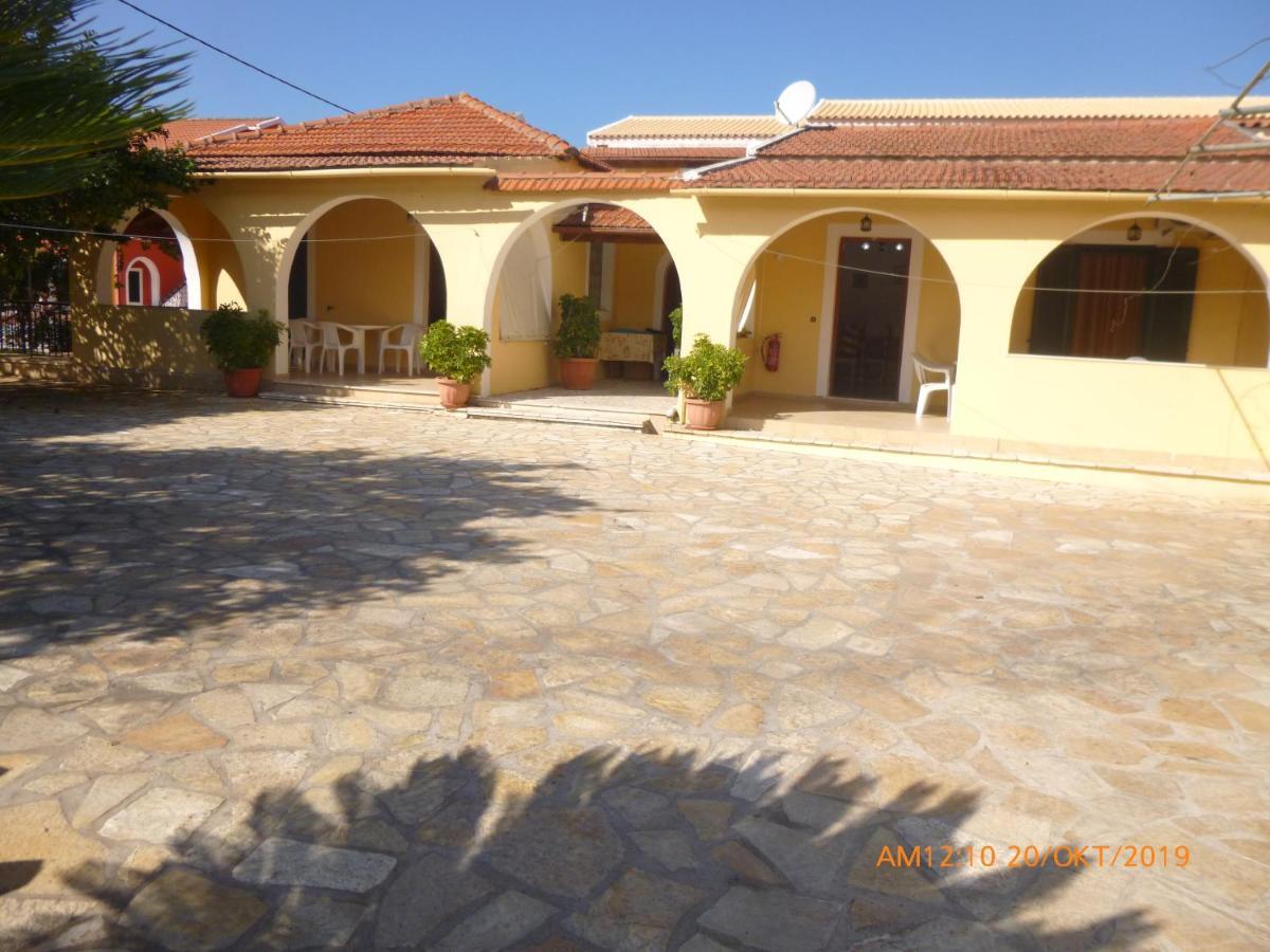 Bungalows Niki Ахарави Екстериор снимка